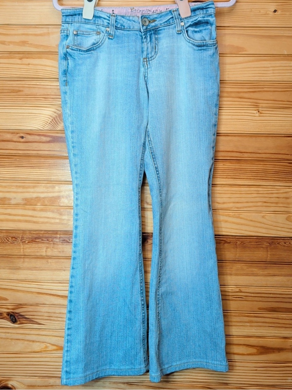 Vintage Y2K L.E.I. lei Ashley trouble low rise flare light wash size 5 jeans